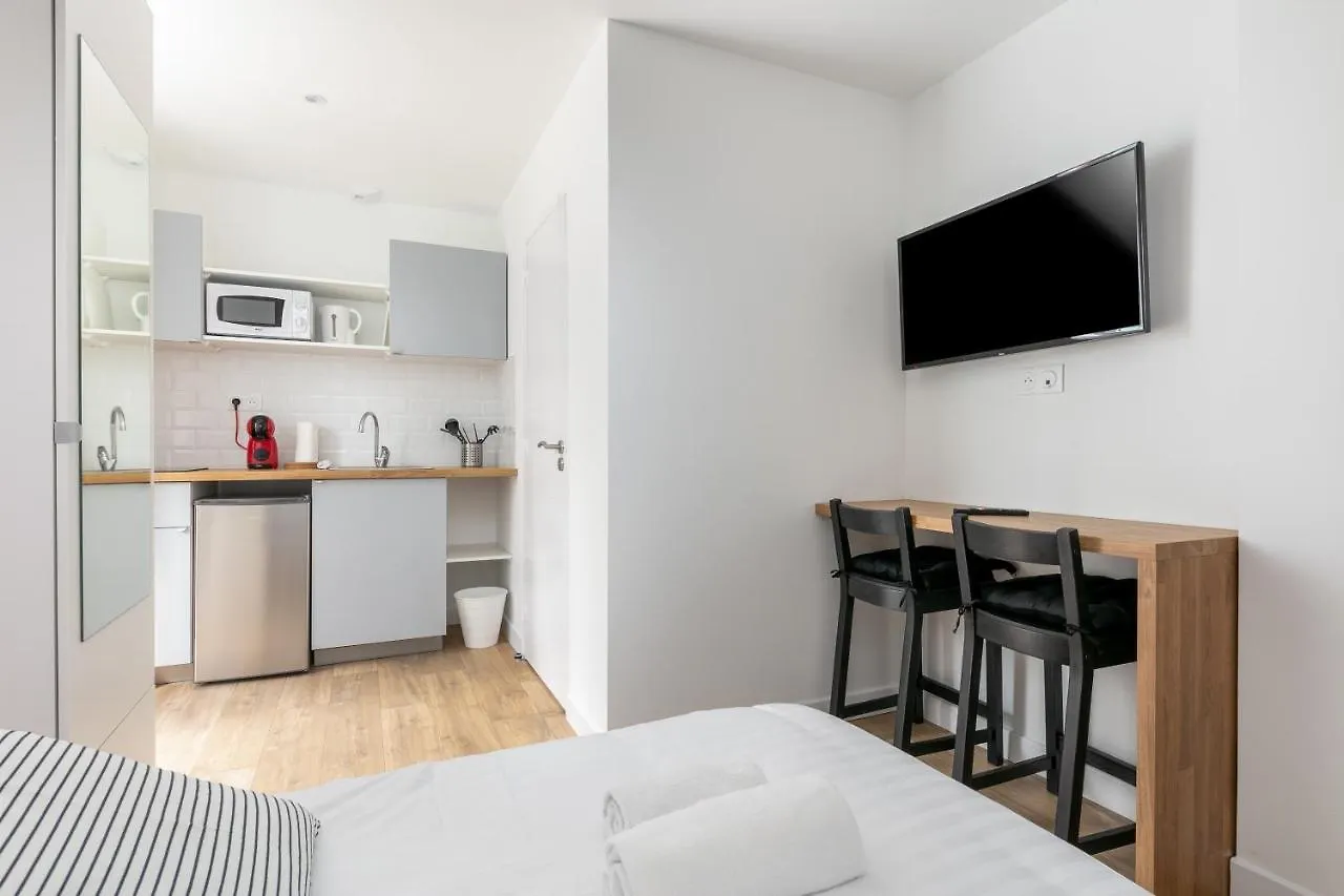 Limestra - Studio Renove Avec Terrasse Privative En Hypercentre Lit Simple Brest France