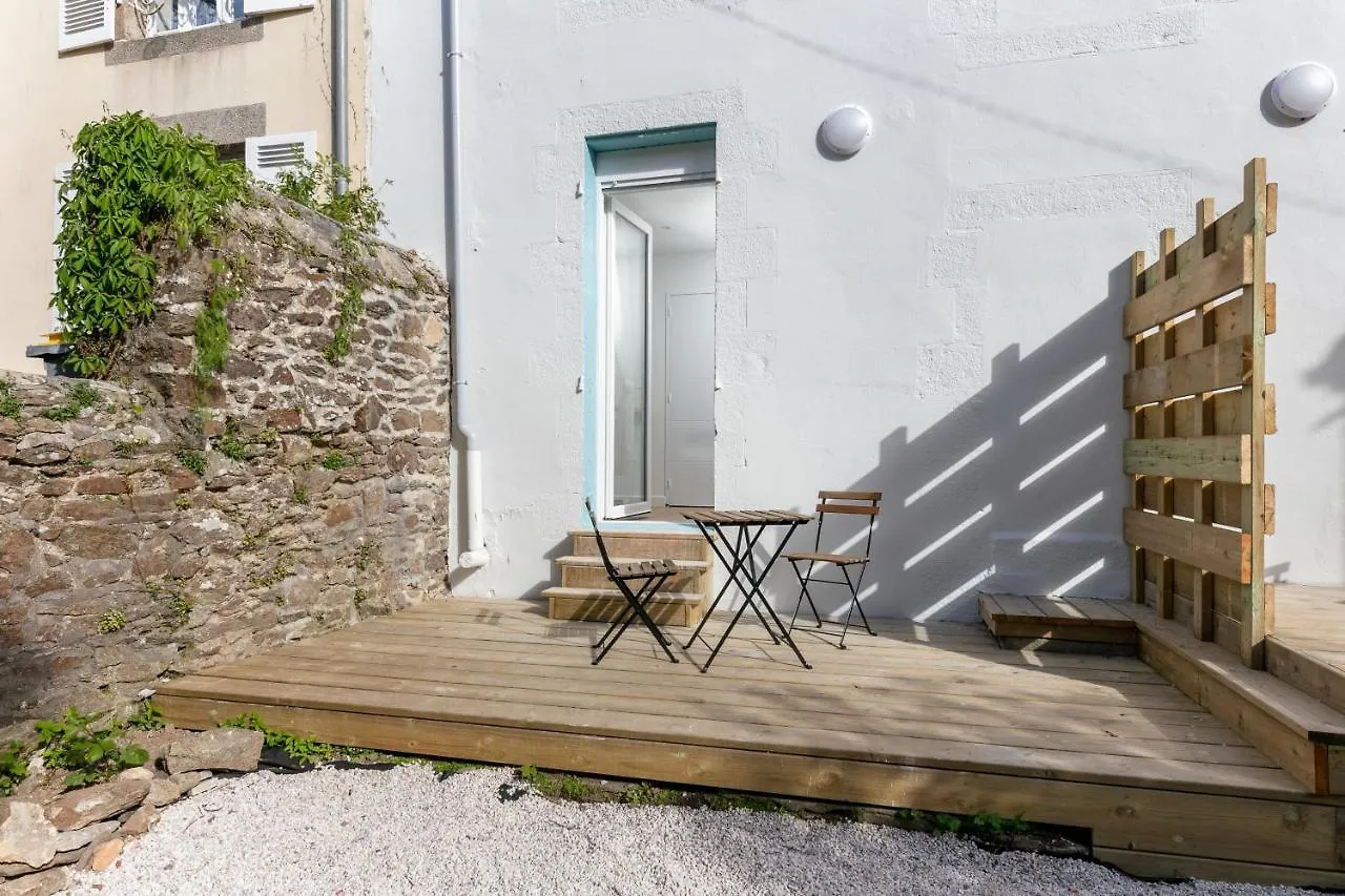 Limestra - Studio Renove Avec Terrasse Privative En Hypercentre Lit Simple Brest
