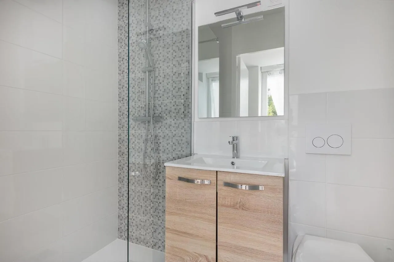Limestra - Studio Renove Avec Terrasse Privative En Hypercentre Lit Simple Brest Apartment